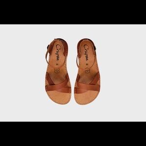 Crupon Women's Black Leather Barefoot Sandals